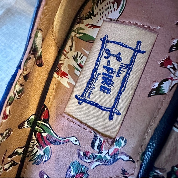 MISS L FIRE Delano 41 (10 - 10.5) navy blue suede leather loafer heel pumps bows - Picture 13 of 13